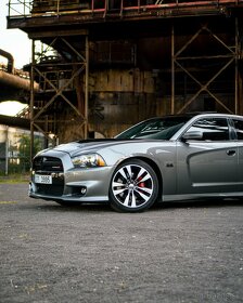 Dodge Charger SRT8 - 6