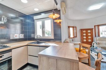 Dvoupodlažní rodinný dům 5+kk o užitné ploše 67 m² ŠPANĚLSKO - 6