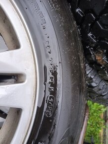 Zimné pneu 235/55 R17 plus disky 5x120 bmw - 6