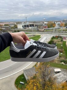 Adidas - 6