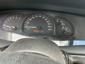 Opel Vectra 1.8i 16V - 6