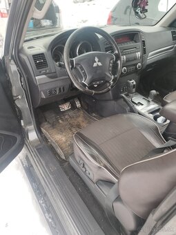 Mitsubishi Pajero 3.2 - 6