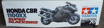 Honda CBR 1100 XX Super Blackbird 1:12  Tamiya - 6