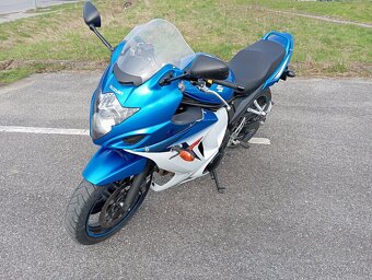 SUZUKI GSX 650 FA - 6