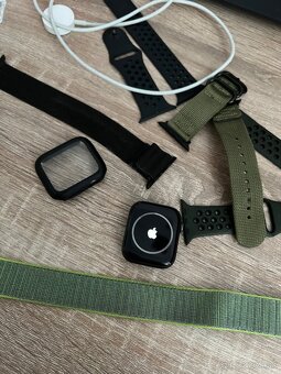 Apple watch 6 44mm NIKE čierne - 6