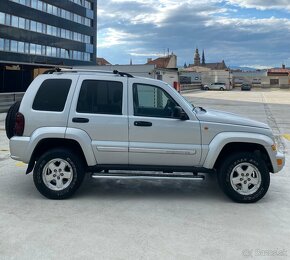 JEEP Cherokee KJ 2.8CRD 4x4 - 6