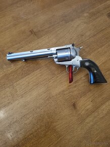 Predám Revolver 44 Magnum - 6