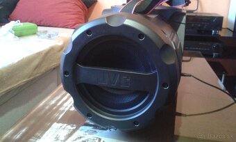 Boomblaster JVC - 6