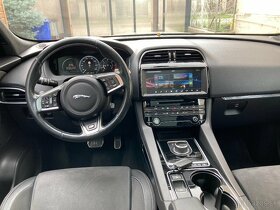 Jaguar F-Pace 3.0 TDV6 S - 6