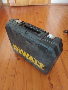 Aku vŕtačka dewalt - 6