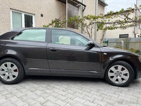 Audi A3 2.0 FSi hatchback - 6