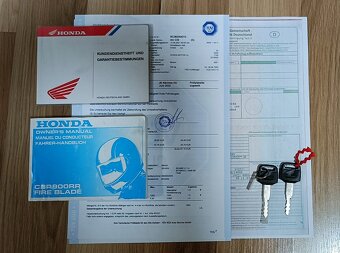 Honda CBR 900 RR FireBlade SC28 - 6