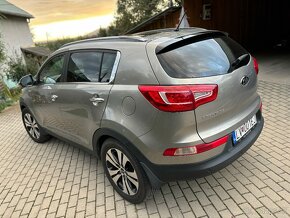 Kia Sportage 2.0Crdi  4x4 Rok 2010 - 6