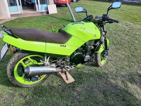 Kawasaki 750 GPXr - 6