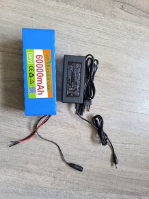 Predám LITHIUM BATTERY 36V 60aH - 6