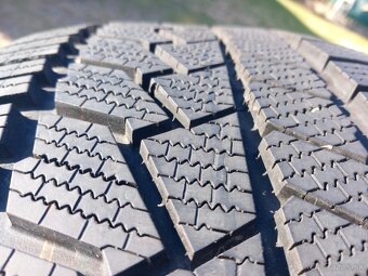 245/40 r19 zimne pneumatiky - 6