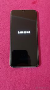 Samsung A40 dual SIM 64gb Biely - 6