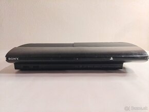 PS3 Super Slim 500GB + 2 ovládače + 4 hry - Skvelý stav - 6