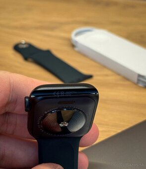 Apple Watch SE 2 (2024) 40mm Midnight - 6