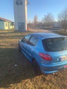 Peugeot 206 2003 benzín - 6