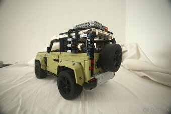 Lego Technic Land Rover Defender - 6