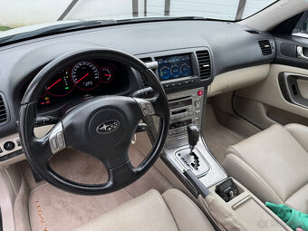 Subaru Legacy 3.0, H6 - 6