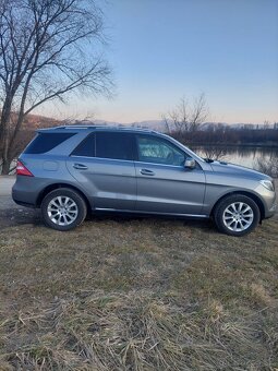 Mercedes-benz trieda ML 350 BLUETEC W166 - 6