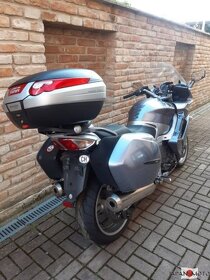 Motocykel Yamaha FJR 1300 - 6