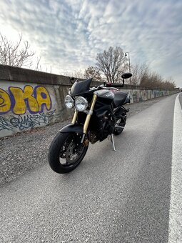 Triumph Street Triple 675 - 6