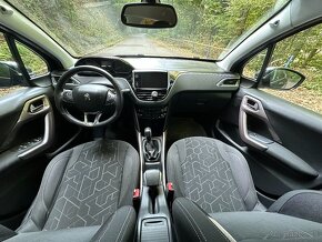 Peugeot 2008 1.2 PureTech Style - 6