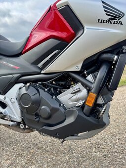 Honda NC 750 X (2016) - 6