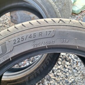 letné pneu 225/45/17 MICHELIN - 6