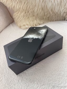 iPhone SE 2020 - 6