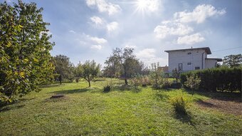 1 877 m² potenciálu, 3 nadzem. podlažia,parking, zeleň,Barca - 6