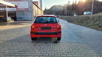 Peugeot 206+ 1.4. - 6