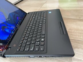 15.6"/Lenovo Notebook/i5/8GB RAM/256GB SSD/ 2x Grafika - 6