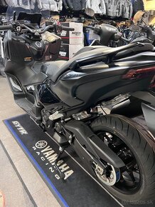 Yamaha TMAX 560 - 6