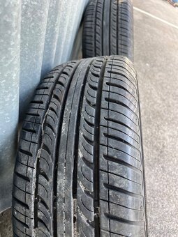 Ford R16  205/55R16 - 6