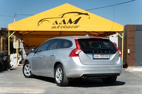 Volvo V60 D2 2.0L 120k Momentum Geartronic - 6