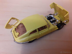 CORGI TOYS - 374 - Jaguar E type - 6