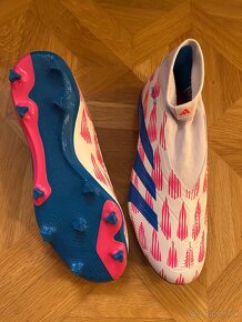 Kopacky a rukavice Adidas - 6