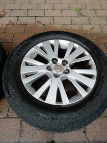 Mazda disky 17x7J s pneumatikami 225/65 - 6