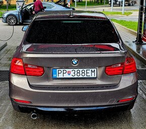 BMW rad 3 F30 318D 105kw manuál 6 - 6