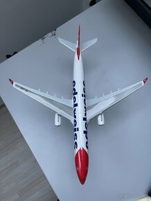 Model Airbus A330-300 Edelweiss Air 1:200 - 6