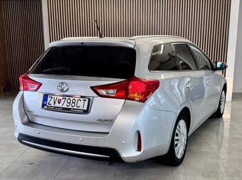 Toyota Auris Combi 2.0 D 2014 / Slovák - 6