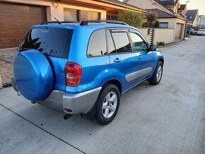 Toyota RAV4 - 6