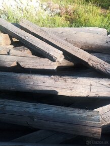 Staré drevo s krovu ,hranoly, trámy - 6