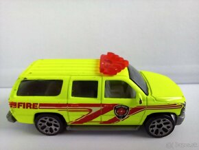 MATCHBOX - CHEVROLET SUBURBAN FIRE - POZRI DETAILNÉ FOTO - 6