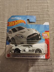 Hotwheels - 6