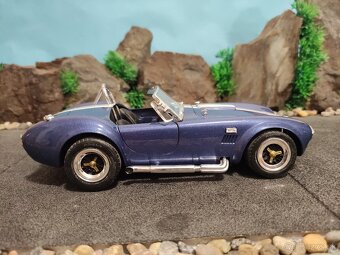 Prodám model 1:18 Shelby cobra 427 s/c - 6